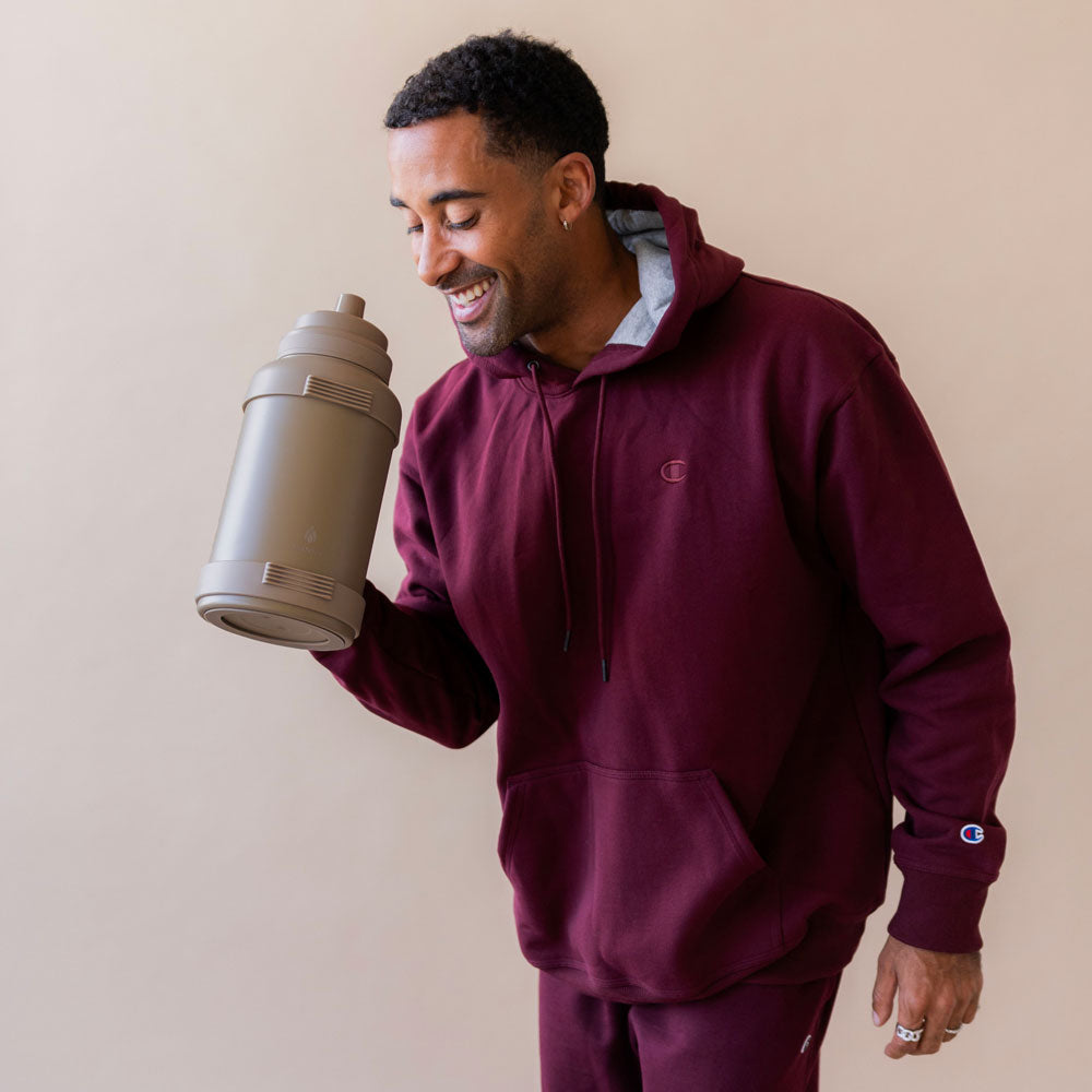 78-oz-titan-bottle-pastel-collection-w9 32_Manna_Website_Lifestyles_Titan_Darker_2.jpg