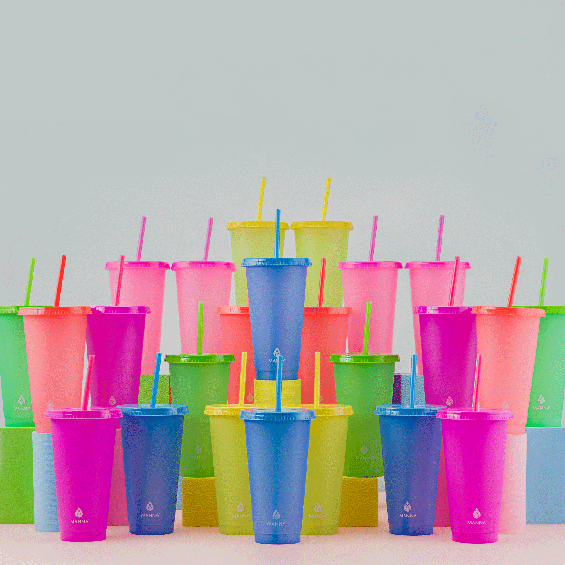 24-piece-original-color-changing-cup-set-z0 A0029811.gif
