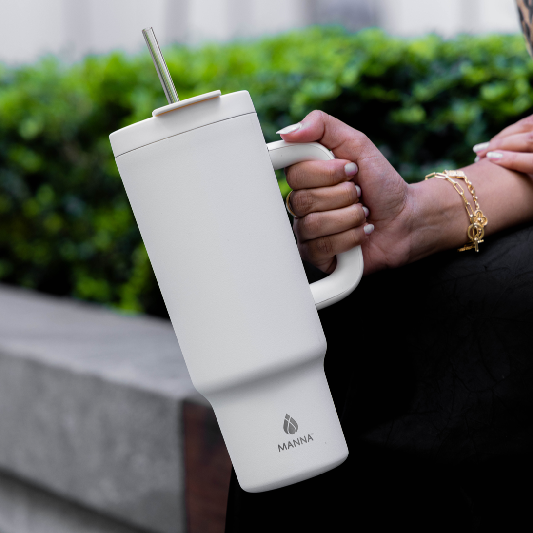 40-oz-leisure-tumbler-q0 Core_Home_Manna_Lifestyle_AUG_13-38.png
